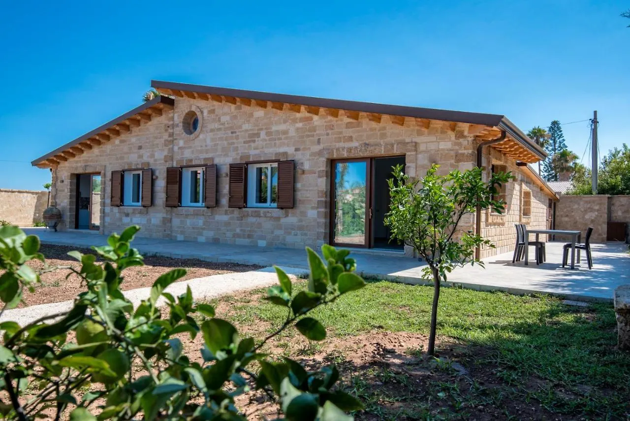 Villa Del Papiro Avola 0*,